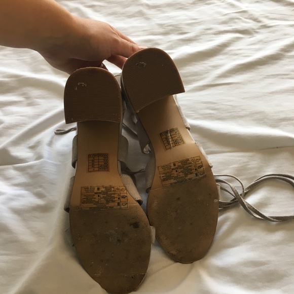 Cute gray lace-up high heals - Picture 4 of 4